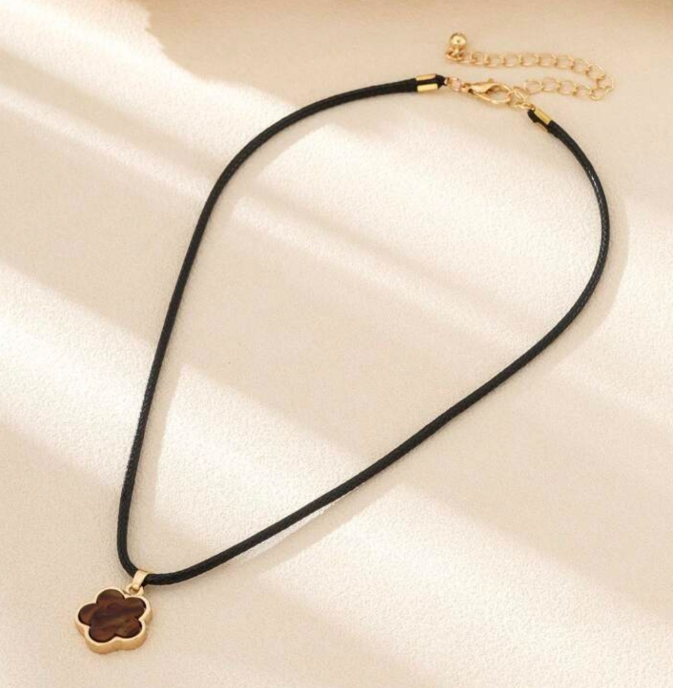 Elegant Gold and Brown Flower Pendant Necklace - Picture 5 of 7
